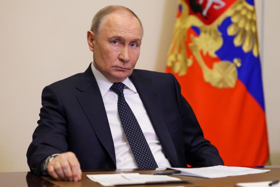 Дети в книжном, Папа на проводе и "Ы" - значит Крым. Главное по Путину за неделю Дети в книжном, Папа на проводе и "Ы" - значит Крым. Главное по Путину за неделю