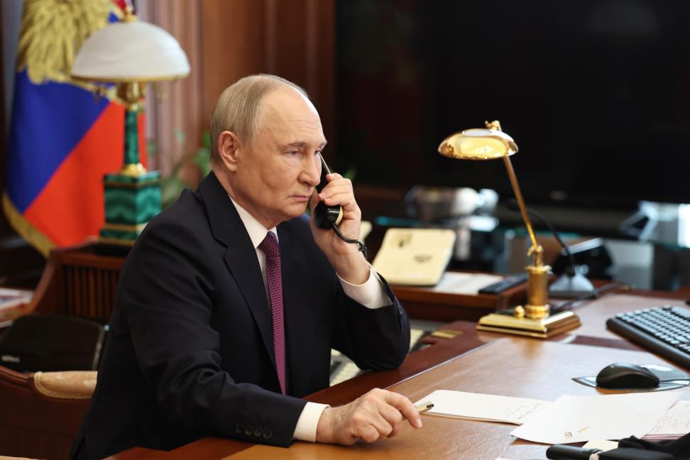 Дети в книжном, Папа на проводе и "Ы" - значит Крым. Главное по Путину за неделю Дети в книжном, Папа на проводе и "Ы" - значит Крым. Главное по Путину за неделю