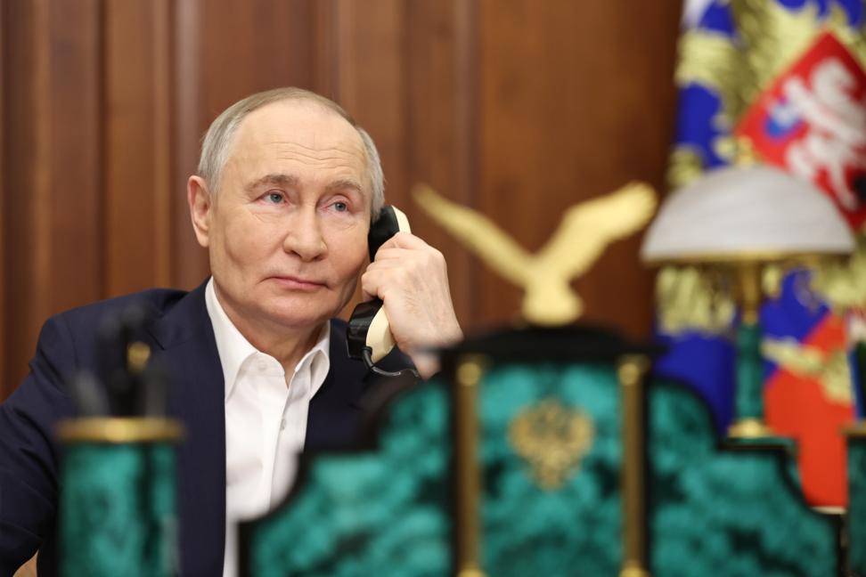 Дети в книжном, Папа на проводе и "Ы" - значит Крым. Главное по Путину за неделю Дети в книжном, Папа на проводе и "Ы" - значит Крым. Главное по Путину за неделю