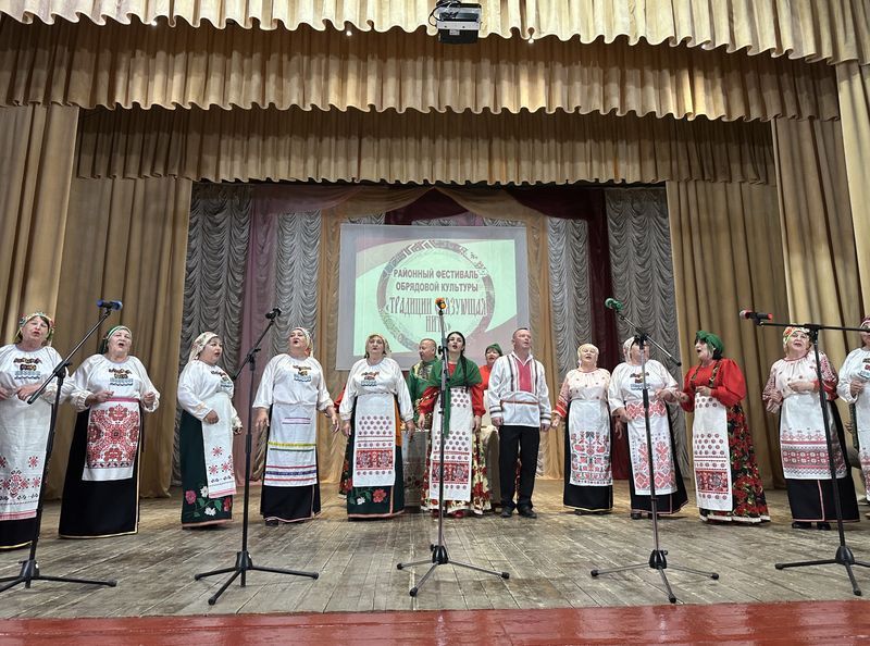 Традициям быть: в районном Доме культуры пгт. Советский прошел фестиваль обрядовой культуры «Традиции связующая нить» Традициям быть: в районном Доме культуры пгт. Советский прошел фестиваль обрядовой культуры «Традиции связующая нить»