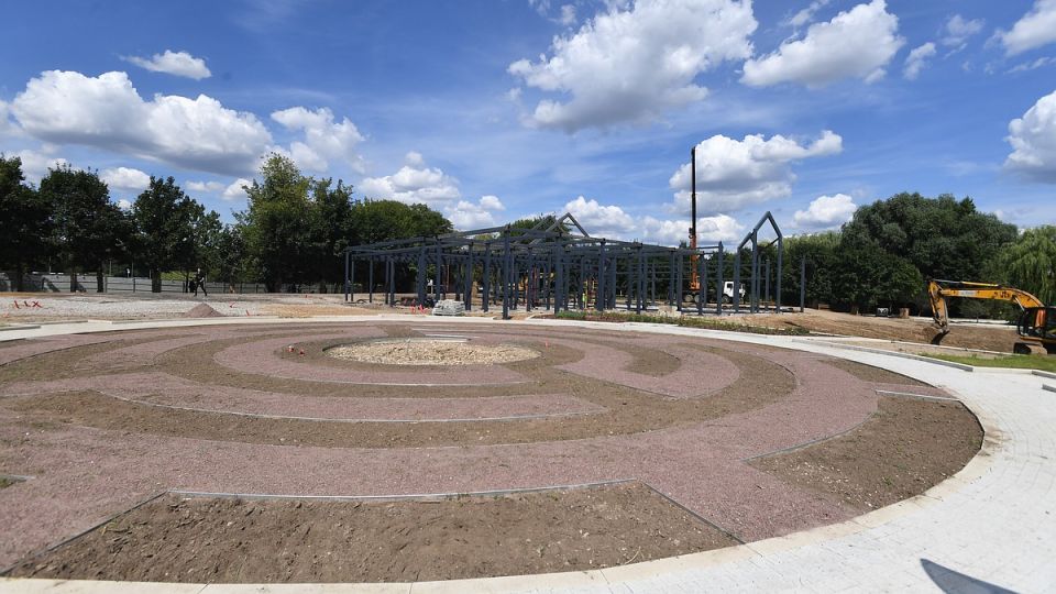  200      