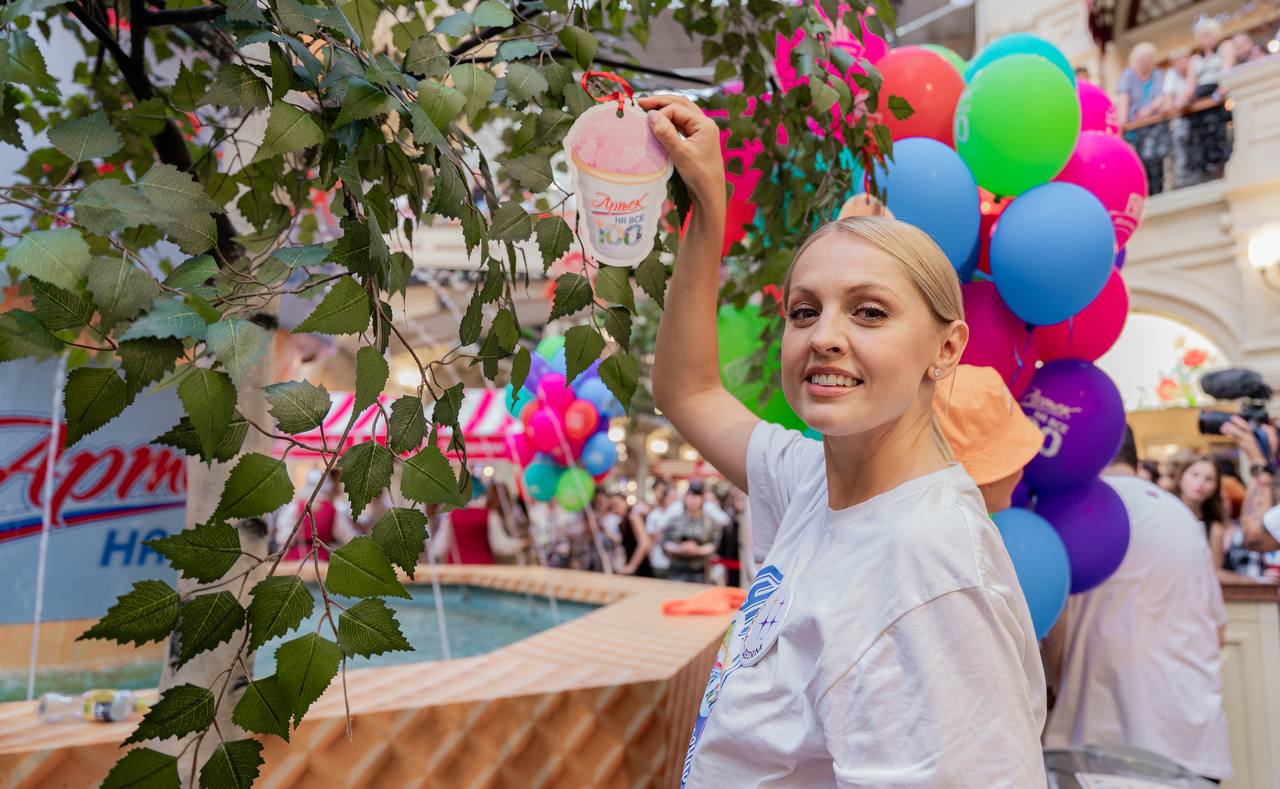 В московском ГУМе открылась выставка к 100-летию «Артека» В московском ГУМе открылась выставка к 100-летию «Артека»