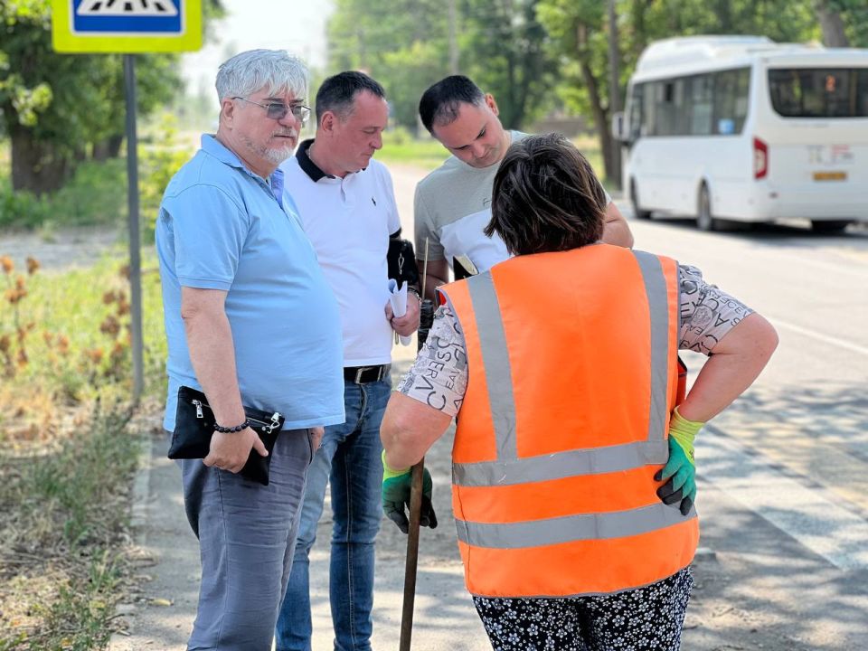 «Лично контролирую процесс санитарной очистки, общаюсь с дворниками и жителями города», - Игорь Ивин «Лично контролирую процесс санитарной очистки, общаюсь с дворниками и жителями города», - Игорь Ивин