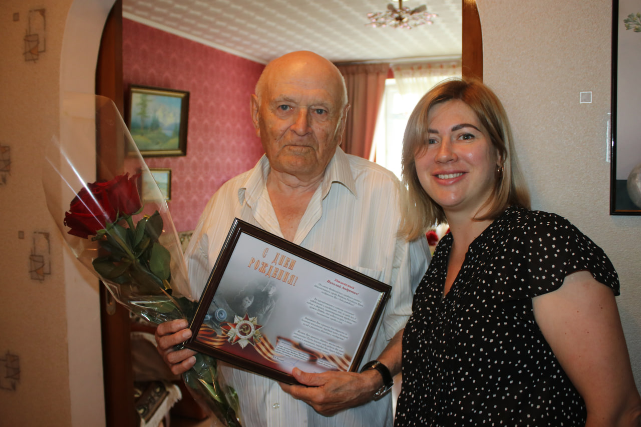 Ветерана войны Николая Андреевича Гордиенко поздравили с 99-летием Ветерана войны Николая Андреевича Гордиенко поздравили с 99-летием