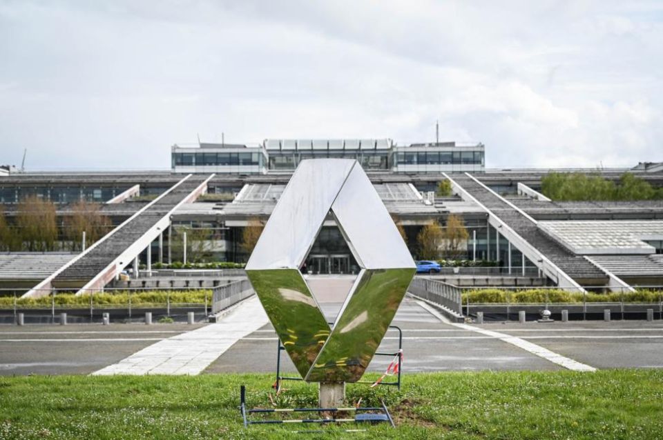   :   Renault    ?