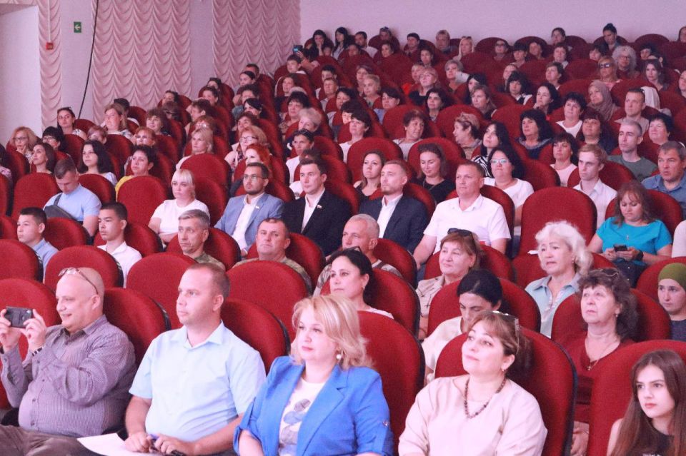 Научно-практическая конференция «Личности, внесшие значительный вклад в развитие государства Российского» прошла в Белогорском районе В преддверии Дня России в Белогорском районе состоялась первая научно-практическая конференция, организованная администр Научно-практическая конференция «Личности, внесшие значительный вклад в развитие государства Российского» прошла в Белогорском районе В преддверии Дня России в Белогорском районе состоялась первая научно-практическая конференция, организованная администр