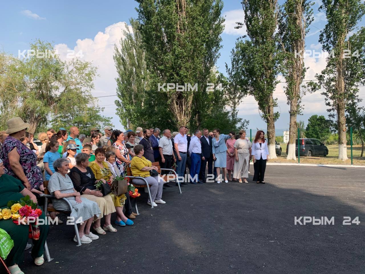 В Белогорском районе открыли монумент на Братской могиле советских разведчиков-десантников в селе Муромское В Белогорском районе открыли монумент на Братской могиле советских разведчиков-десантников в селе Муромское