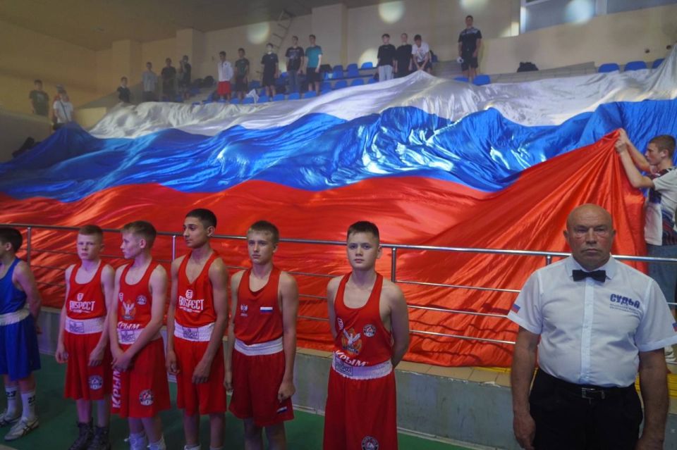 Ольга Торубарова: Приняла участие в торжественном открытии Республиканских соревнованиях по боксу, посвященных Дню России среди юниоров 17-18 лет, юношей 15-16 лет и юношей  13-14 лет Ольга Торубарова: Приняла участие в торжественном открытии Республиканских соревнованиях по боксу, посвященных Дню России среди юниоров 17-18 лет, юношей 15-16 лет и юношей  13-14 лет