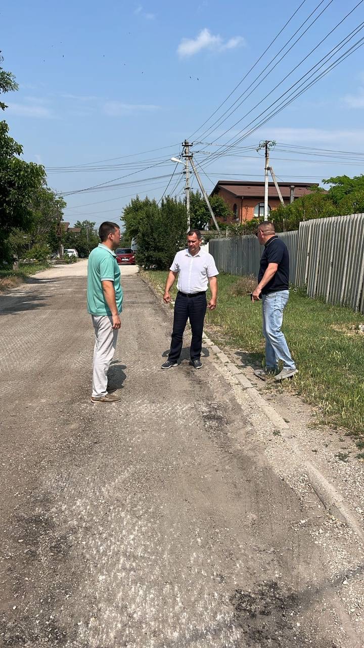 Керченский филиал ГУП РК «Крымавтодор» продолжает работы по восстановлению проездной способности городских дорог Керченский филиал ГУП РК «Крымавтодор» продолжает работы по восстановлению проездной способности городских дорог