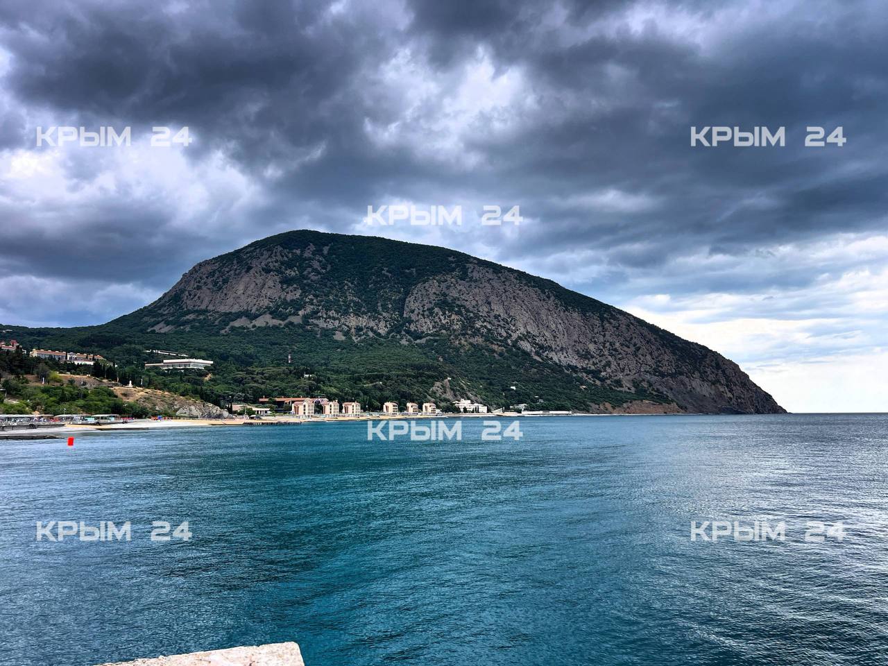 В «Артеке» стартовала морская феерия «акватория дружбы» В «Артеке» стартовала морская феерия «акватория дружбы»