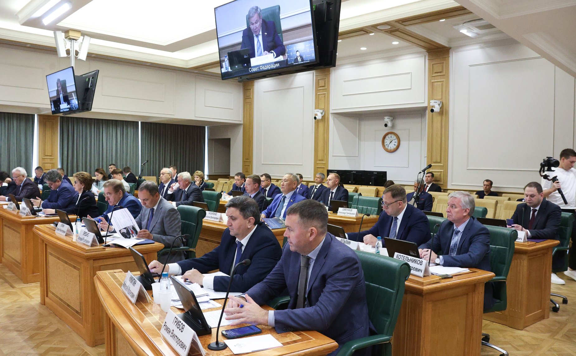 В. Городецкий: Сенаторы поддержали предложения Саратовской области по развитию коммунальной инфраструктуры региона В. Городецкий: Сенаторы поддержали предложения Саратовской области по развитию коммунальной инфраструктуры региона