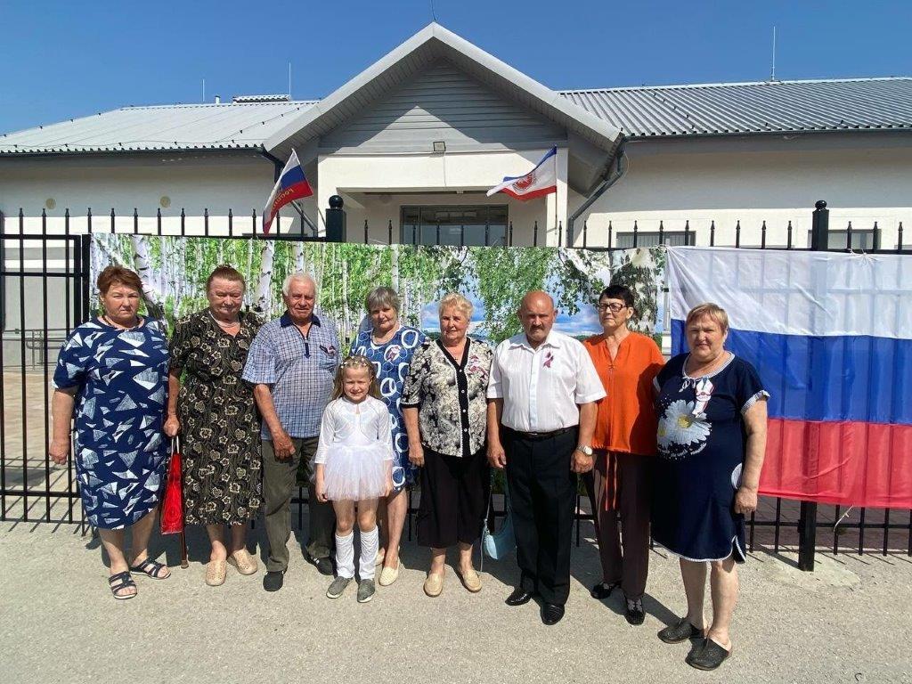 Получатели социальных услуг и сотрудники учреждений социального обслуживания провели мероприятия, посвященные Дню России Получатели социальных услуг и сотрудники учреждений социального обслуживания провели мероприятия, посвященные Дню России