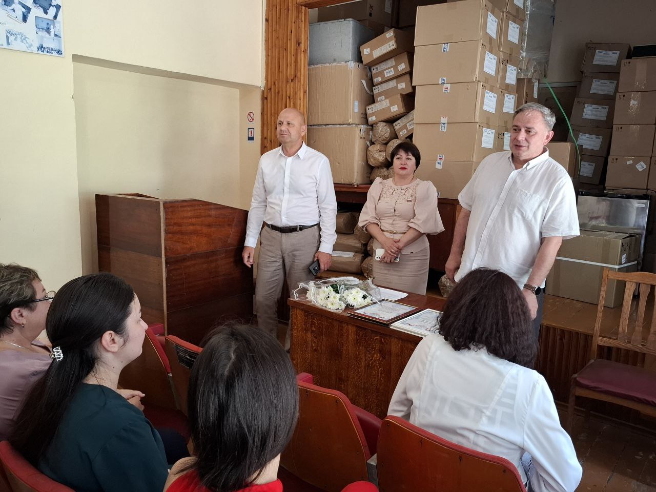 Руководители района поздравили медицинских работников ГБУЗ РК «Советская районная больница» с профессиональным праздником Руководители района поздравили медицинских работников ГБУЗ РК «Советская районная больница» с профессиональным праздником