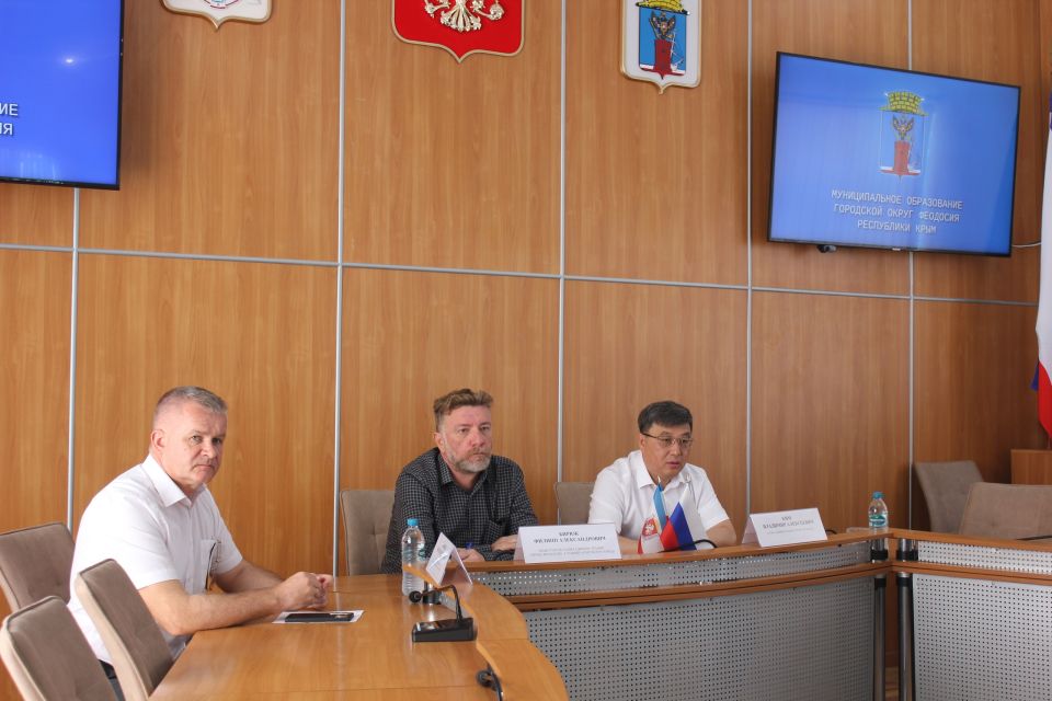 Вопрос работы пляжей рассмотрели в Администрации города Феодосии Вопрос работы пляжей рассмотрели в Администрации города Феодосии