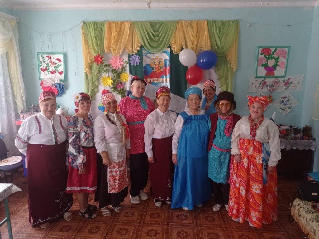 Получатели социальных услуг и сотрудники учреждений социального обслуживания провели мероприятия, посвященные Дню России Получатели социальных услуг и сотрудники учреждений социального обслуживания провели мероприятия, посвященные Дню России