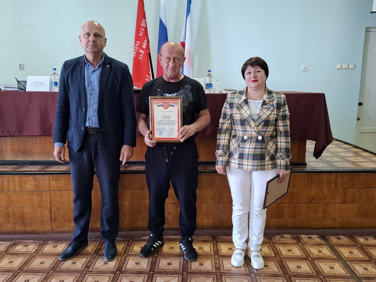 Александр Харламов провел аппаратное совещание по социально значимым вопросам района Александр Харламов провел аппаратное совещание по социально значимым вопросам района