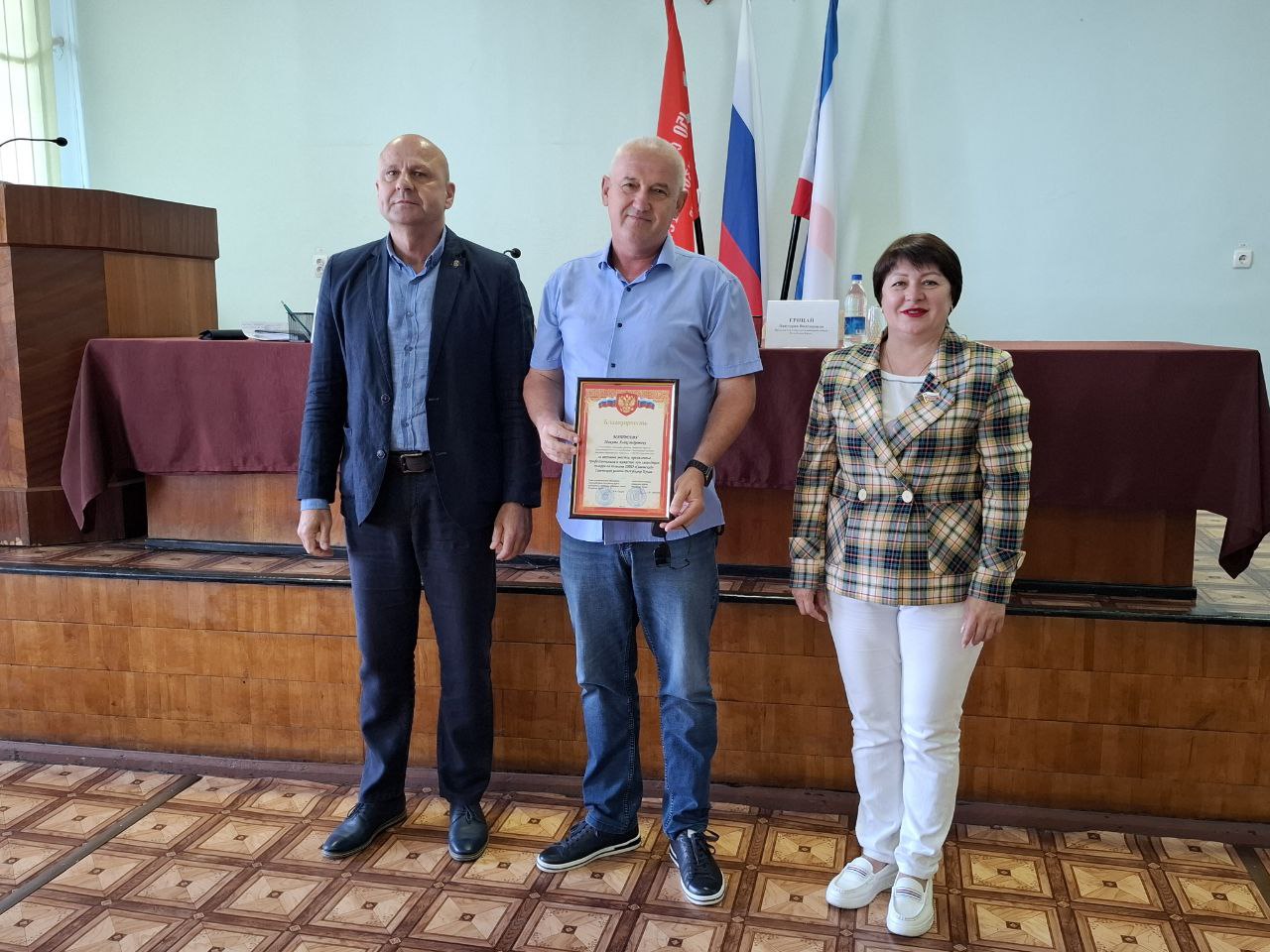 Александр Харламов провел аппаратное совещание по социально значимым вопросам района Александр Харламов провел аппаратное совещание по социально значимым вопросам района