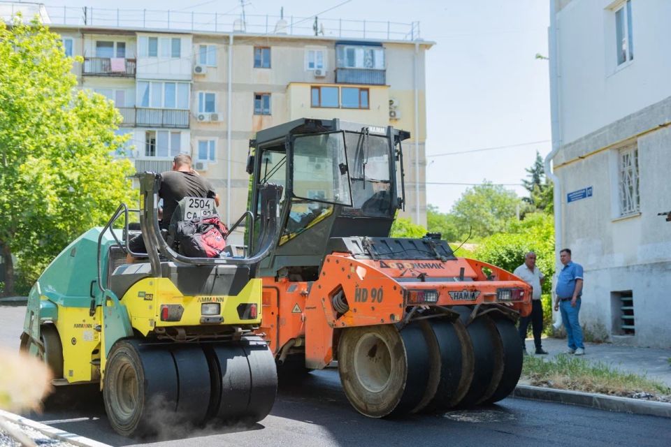 Михаил Развожаев: Продолжаем ремонт дорог в Севастополе Михаил Развожаев: Продолжаем ремонт дорог в Севастополе