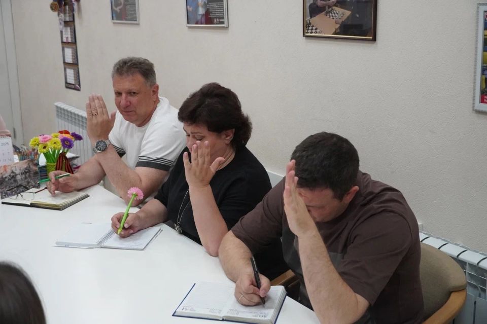 В Министерстве спорта Республики Крым состоялось заседание о составе обновлённого Общественного совета В Министерстве спорта Республики Крым состоялось заседание о составе обновлённого Общественного совета