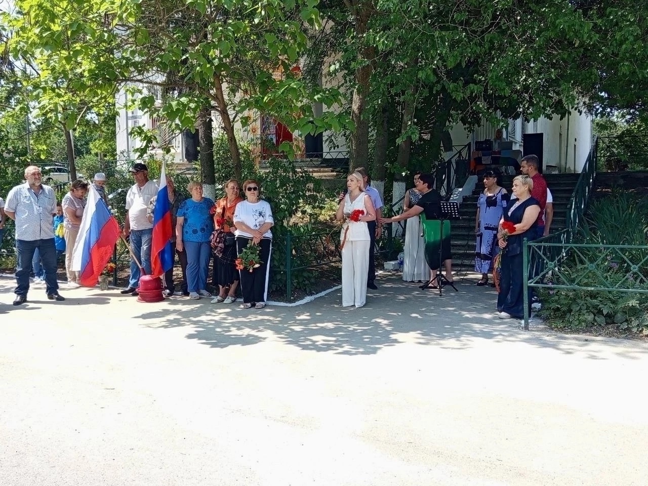 В Солнечном открыт народный памятник ратному подвигу участников Специальной военной операции В Солнечном открыт народный памятник ратному подвигу участников Специальной военной операции