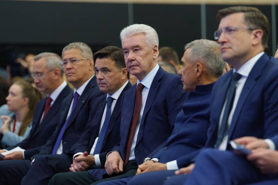 Михаил Развожаев: Сегодня на Петербургском международном экономическом форуме были объявлены результаты Национального рейтинга инвестклимата АСИ Михаил Развожаев: Сегодня на Петербургском международном экономическом форуме были объявлены результаты Национального рейтинга инвестклимата АСИ