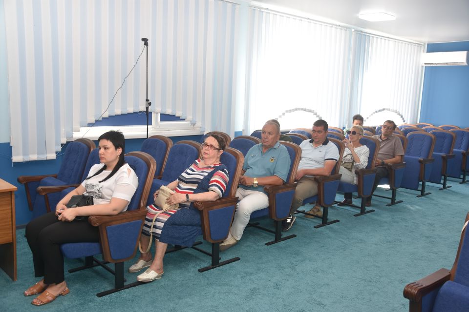 19 июня 2025 года, под председательством первого заместителя Главы администрации Сергея Гирского в администрации г. Красноперекопска состоялось совещание по проблемным вопросам многоквартирных домов на территории муниципального образования. 19 июня 2025 года, под председательством первого заместителя Главы администрации Сергея Гирского в администрации г. Красноперекопска состоялось совещание по проблемным вопросам многоквартирных домов на территории муниципального образования.