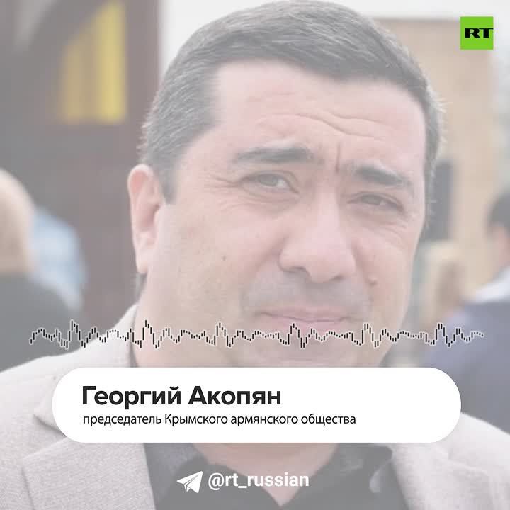       ,  RT      