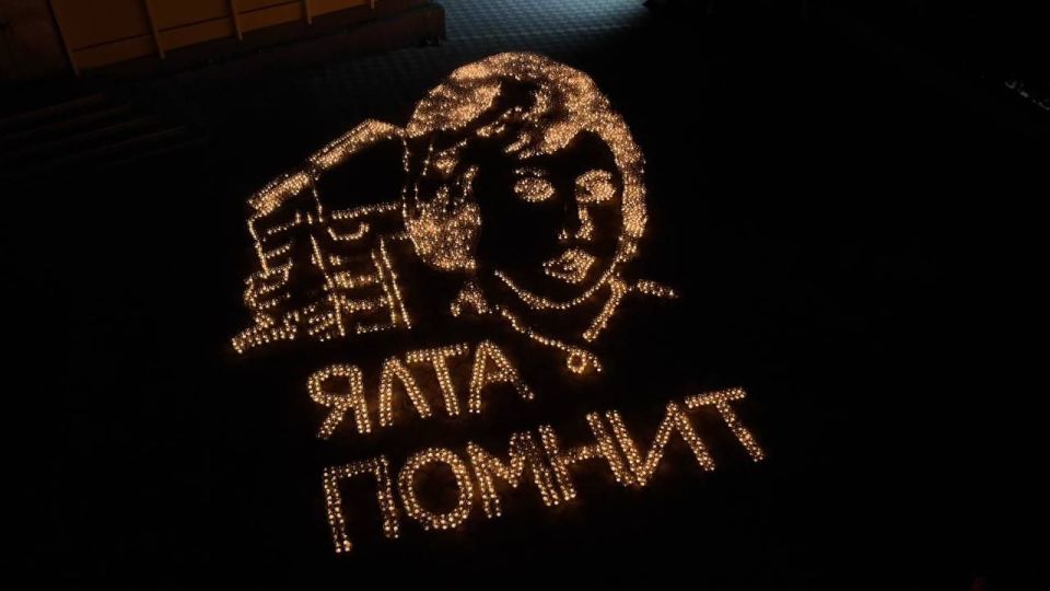 Янина Павленко: Более 3,5 тысяч огоньков сплелись в портрет юной героини Нади Лисановой во дворе школы №7