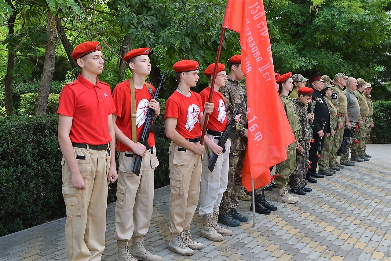 В День памяти и скорби в пгт Первомайское состоялся траурный митинг В День памяти и скорби в пгт Первомайское состоялся траурный митинг