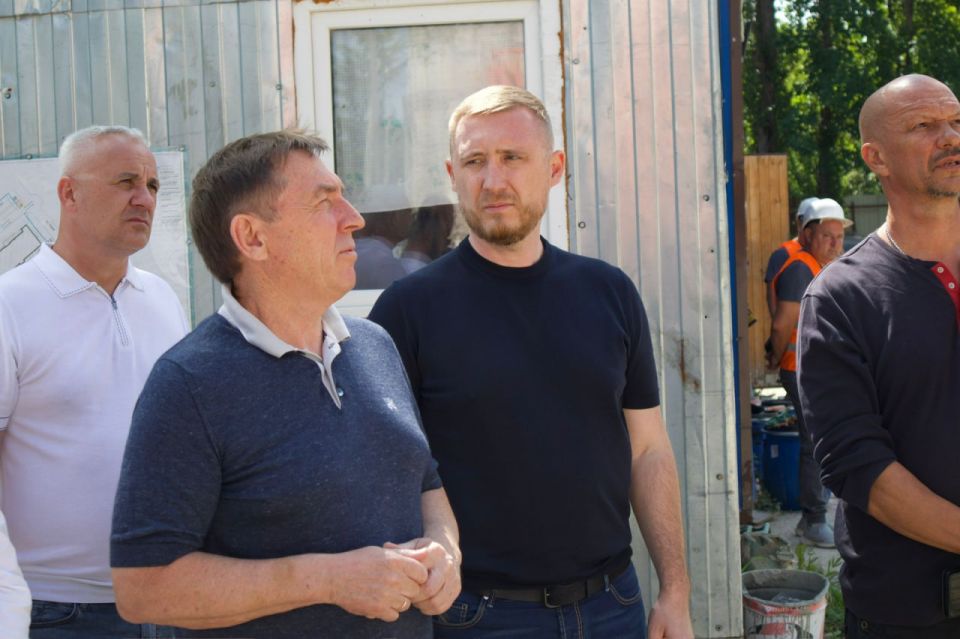 Ход реконструкции детского сада «Ягодка» в селе Лечебное оценили в ходе рабочего визита Ход реконструкции детского сада «Ягодка» в селе Лечебное оценили в ходе рабочего визита