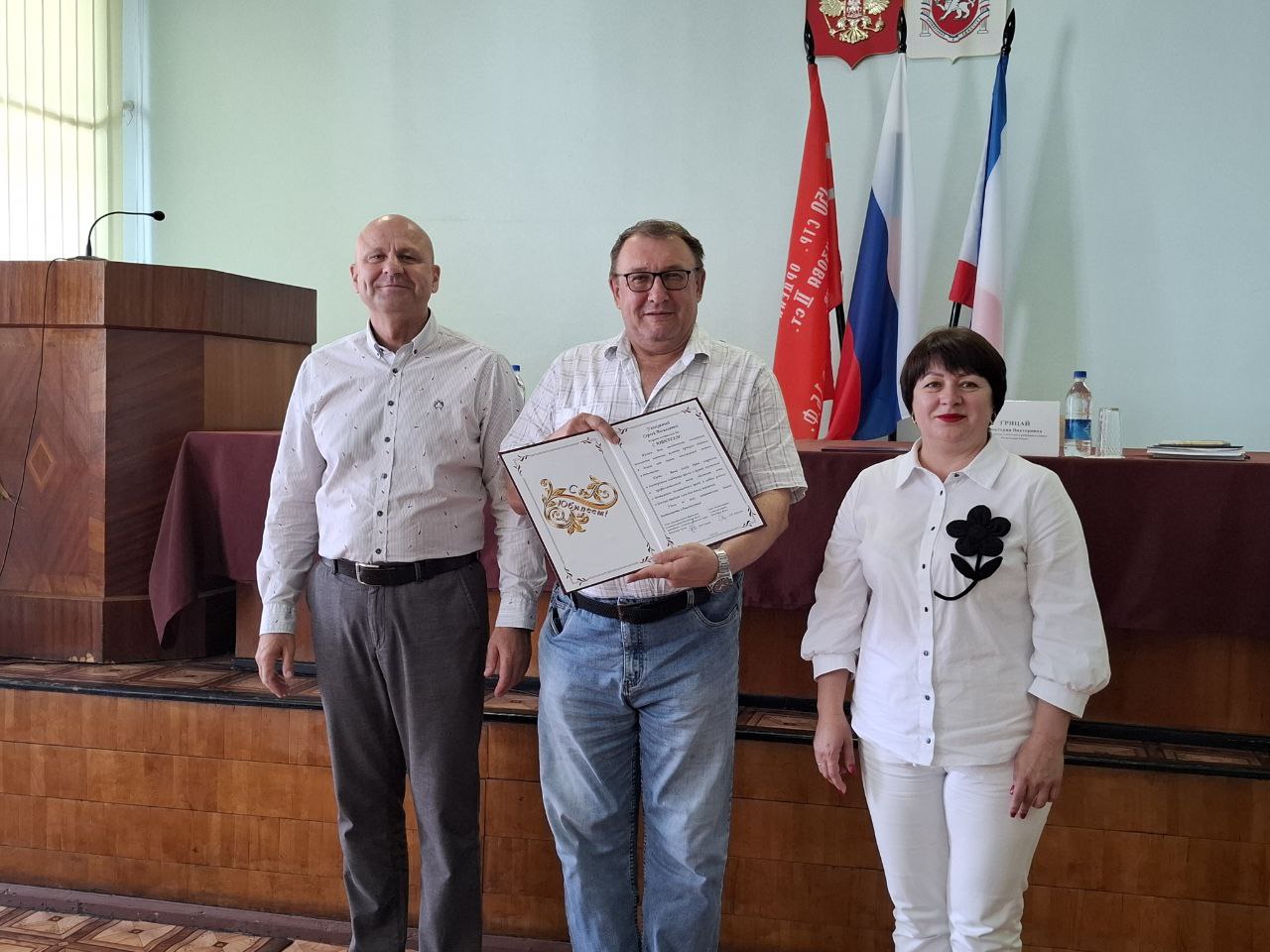 Александр Харламов провел аппаратное совещание по социально значимым вопросам района Александр Харламов провел аппаратное совещание по социально значимым вопросам района
