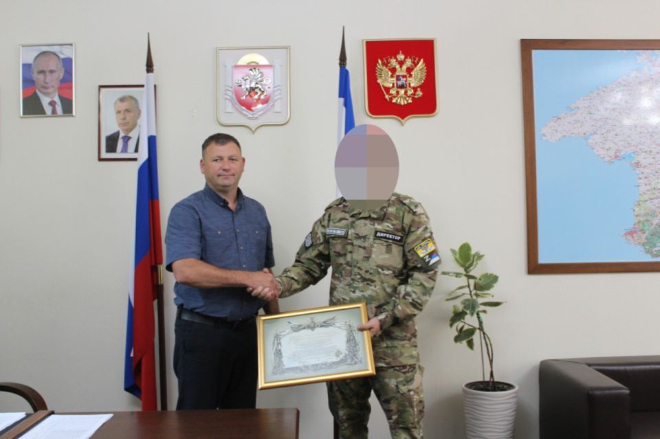Игорь Крутьков: В рамках реализации программы поддержки военнослужащих, участвующих в Специальной военной операции, удостоен почетной грамотой Министерства обороны Российской Федерации, врученной мне командованием