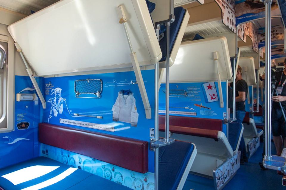 Михаил Развожаев: Севастопольцы теперь могут путешествовать на «подводной лодке» Михаил Развожаев: Севастопольцы теперь могут путешествовать на «подводной лодке»