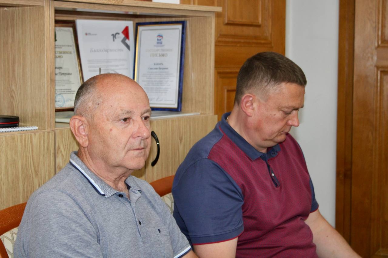 В Симферопольском районном совете состоялись заседания президиума и постоянных комиссий В Симферопольском районном совете состоялись заседания президиума и постоянных комиссий