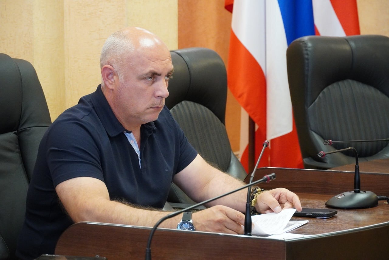 Заместитель главы администрации Олег Шевченко провел заседание территориальной трехсторонней комиссии по регулированию социально-трудовых отношений Заместитель главы администрации Олег Шевченко провел заседание территориальной трехсторонней комиссии по регулированию социально-трудовых отношений