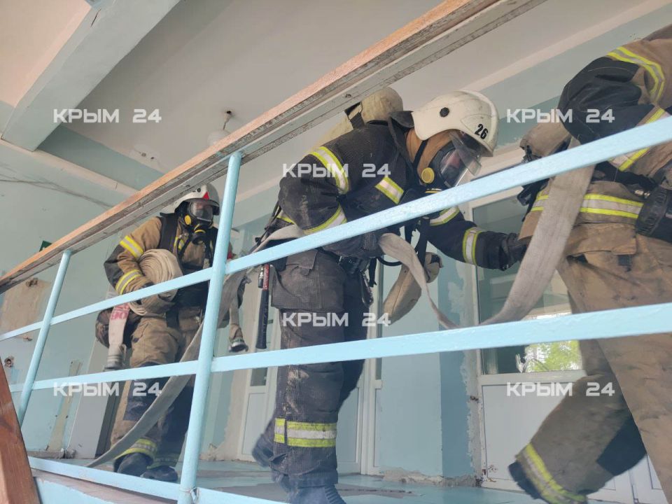 Скопление пожарных у центральной районной больницы Джанкоя оказалось учениями Скопление пожарных у центральной районной больницы Джанкоя оказалось учениями