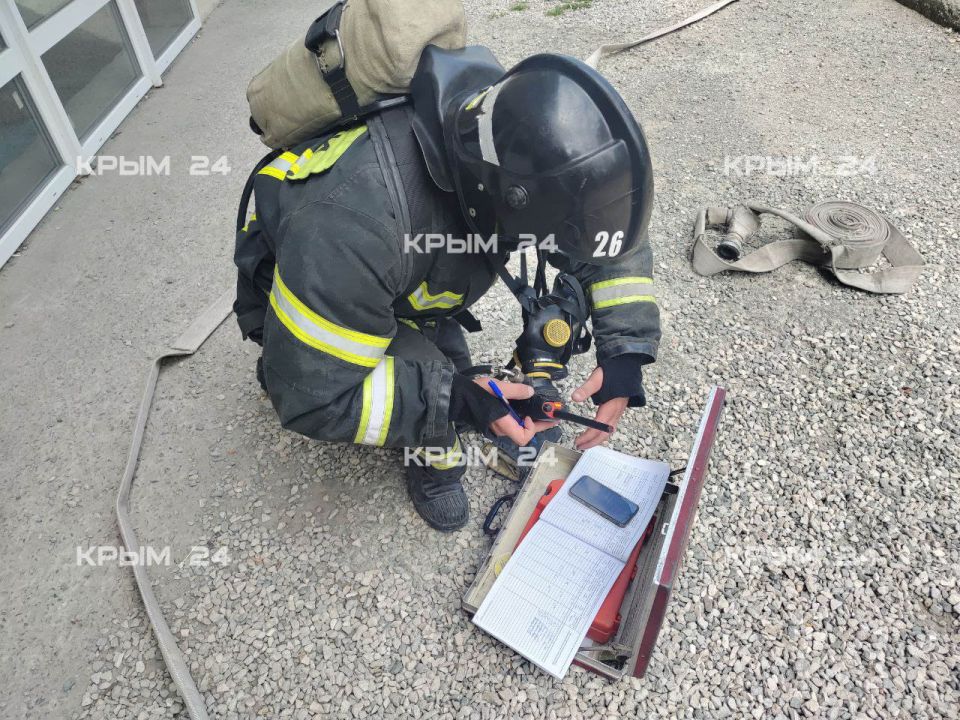 Скопление пожарных у центральной районной больницы Джанкоя оказалось учениями Скопление пожарных у центральной районной больницы Джанкоя оказалось учениями