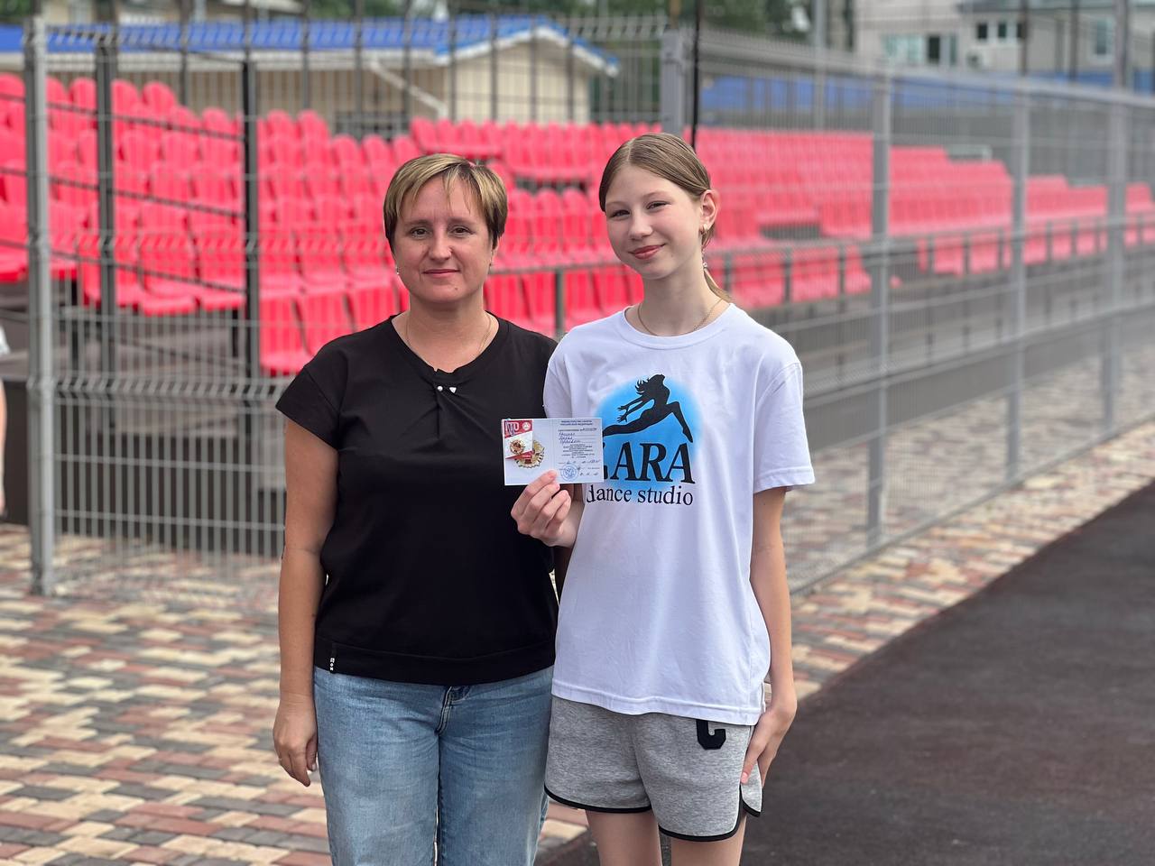 «Готов к труду и обороне»: Жанна Хмур вручила воспитанникам студии танца «Зара» знаки отличия «Готов к труду и обороне»: Жанна Хмур вручила воспитанникам студии танца «Зара» знаки отличия