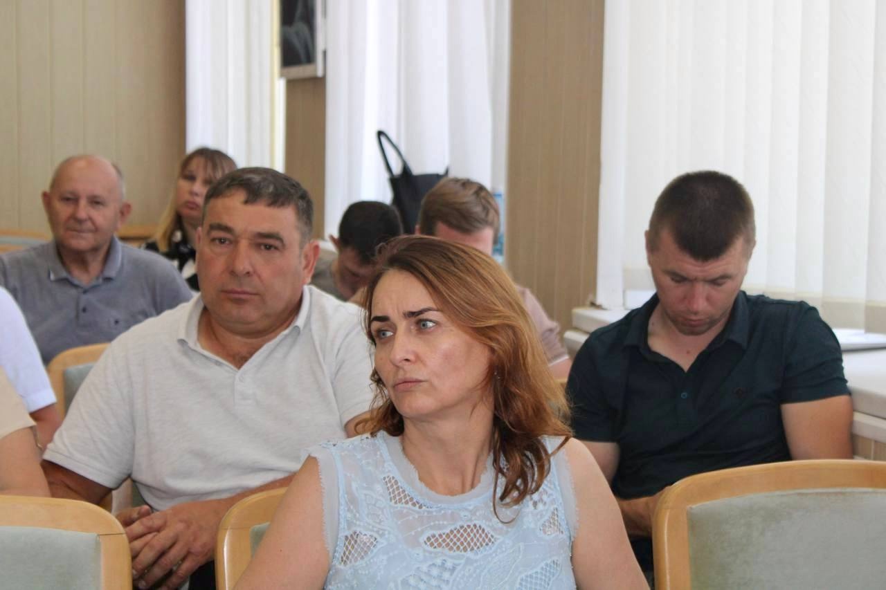 Состоялась 15 сессия Симферопольского районного совета III созыва Состоялась 15 сессия Симферопольского районного совета III созыва