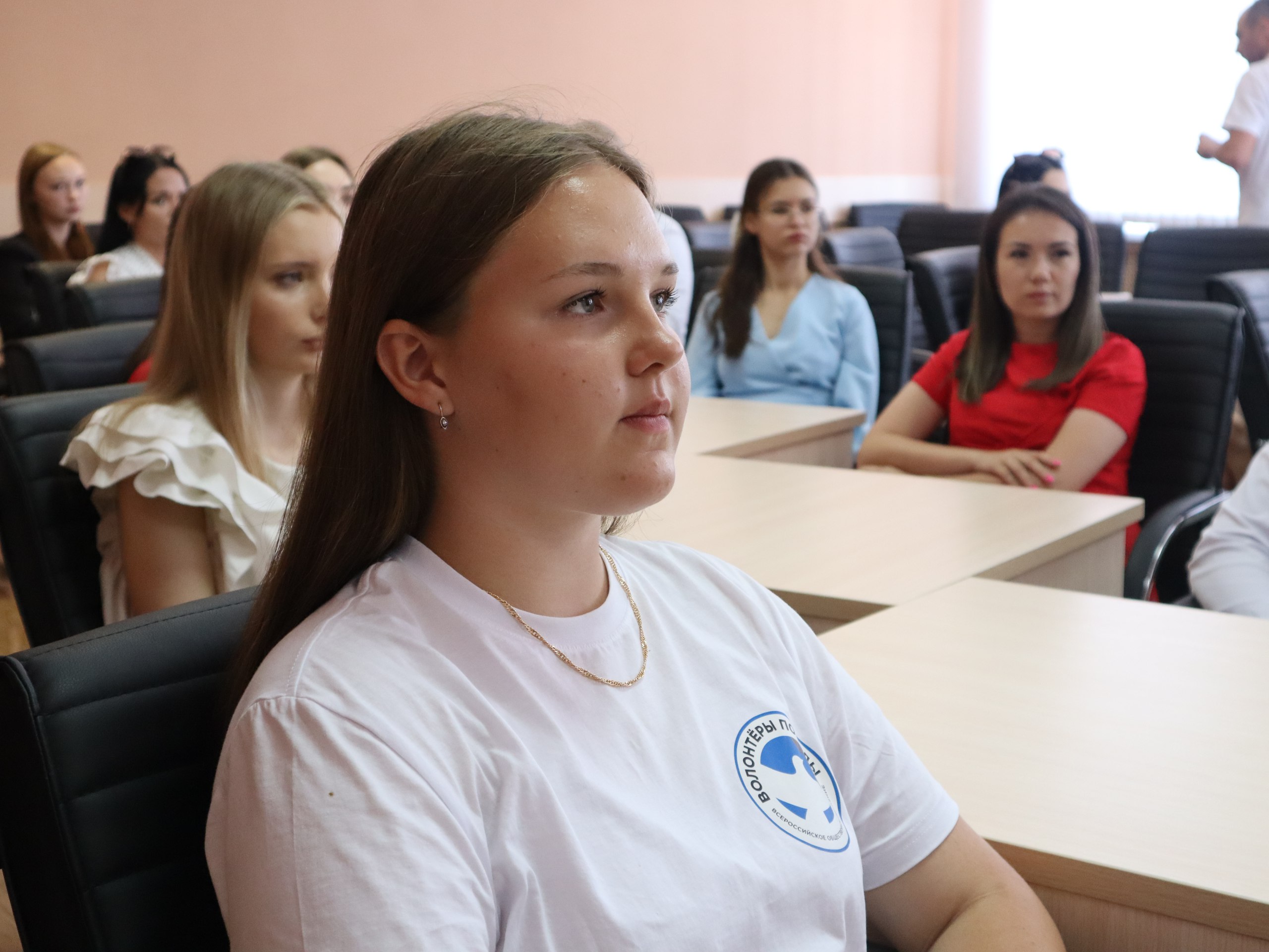 В Джанкойском районе поздравили активную молодёжь с наступающим праздником В Джанкойском районе поздравили активную молодёжь с наступающим праздником