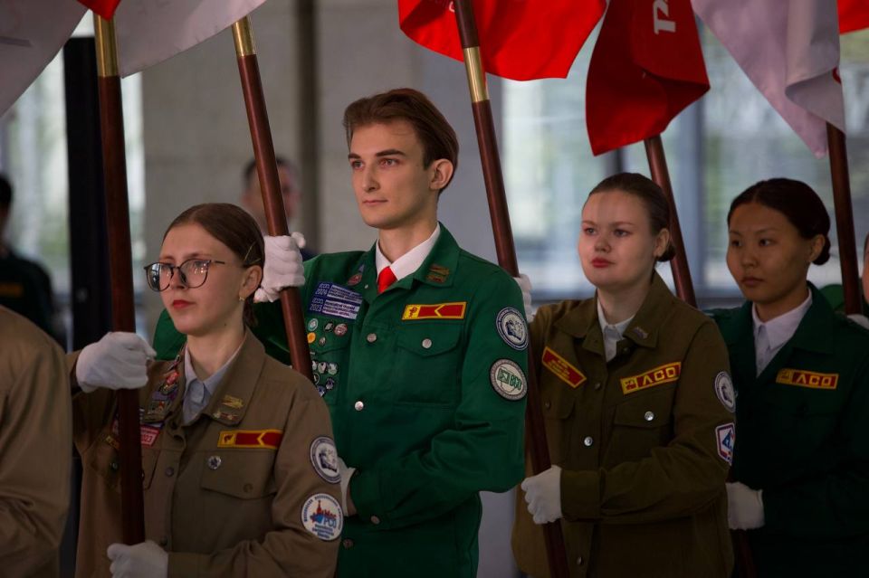 В железнодорожных вузах стартовал третий трудовой семестр! Сегодня на Белорусском вокзале дан старт трудовому семестру на объектах РЖД