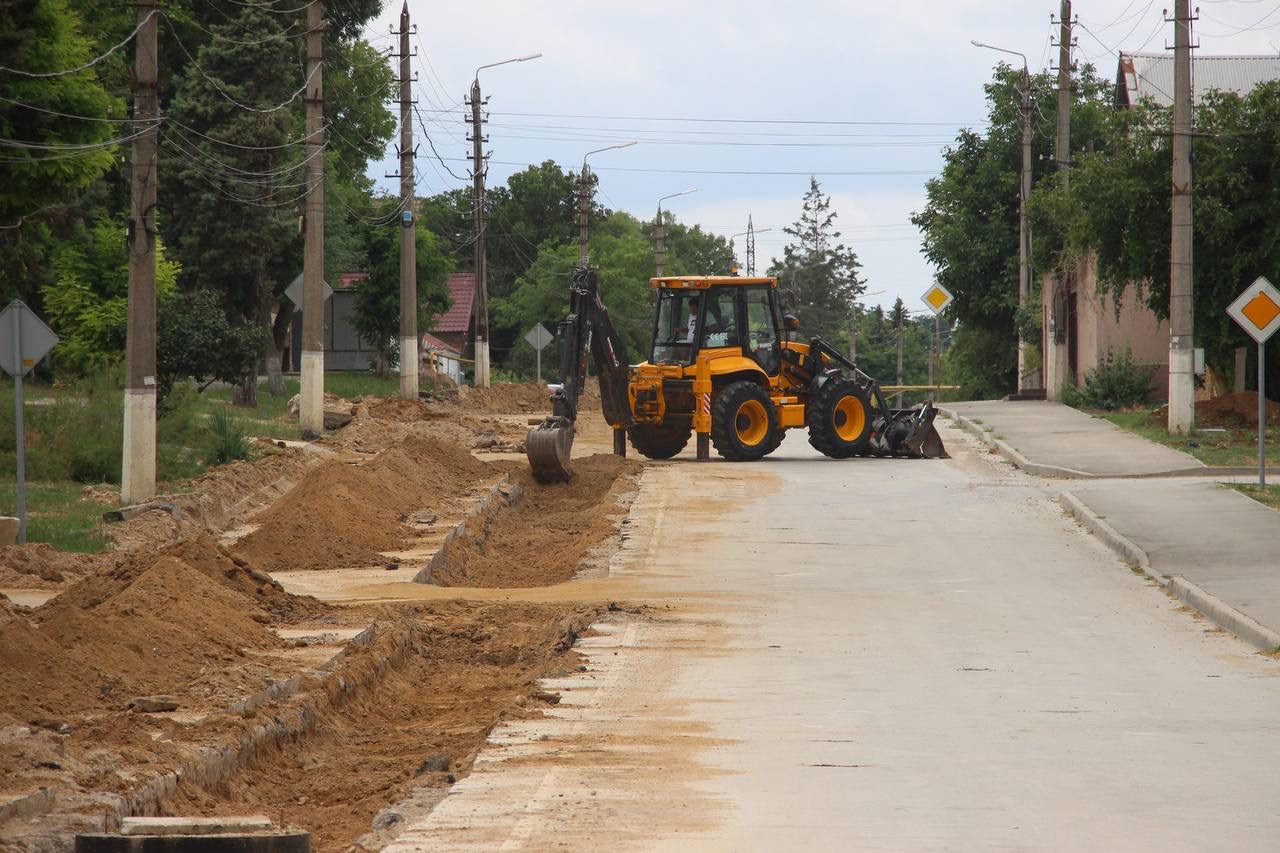 Специалисты ГУП РК «Вода Крыма» завершили работы по замене участка канализационного коллектора ДУ-800 по ул. Чкалова Специалисты ГУП РК «Вода Крыма» завершили работы по замене участка канализационного коллектора ДУ-800 по ул. Чкалова