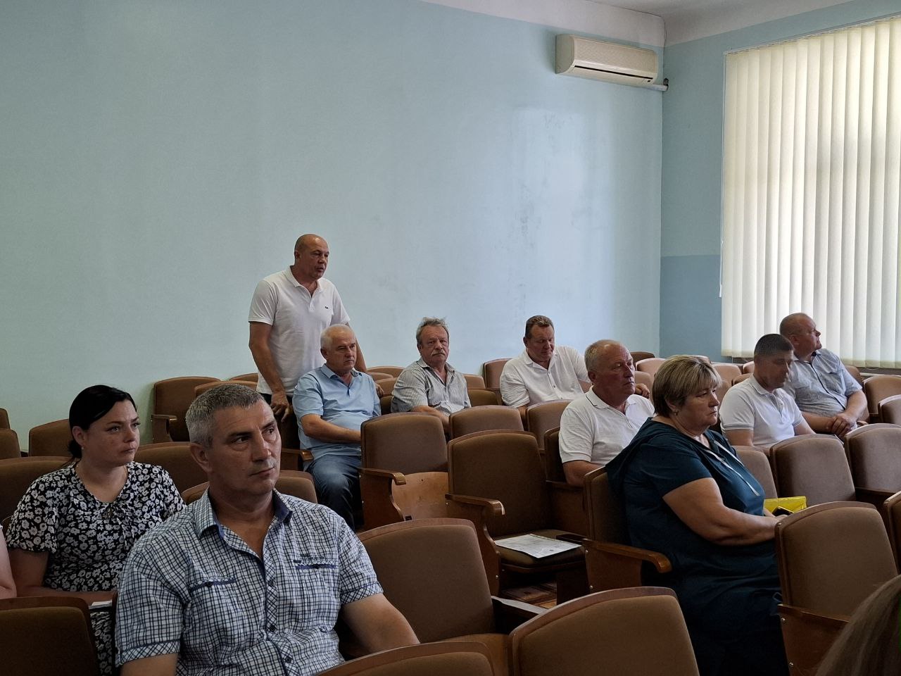 Александр Харламов провел аппаратное совещание по социально значимым вопросам района Александр Харламов провел аппаратное совещание по социально значимым вопросам района