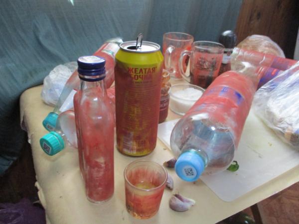 В Сакском районе собутыльник заколол мужчину ножом в живот до смерти В Сакском районе собутыльник заколол мужчину ножом в живот до смерти