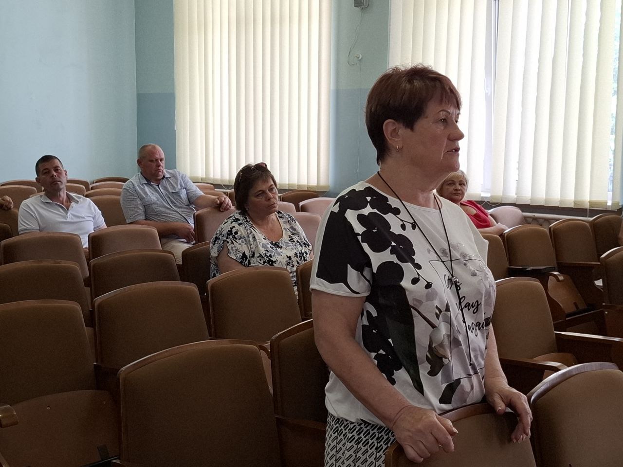Александр Харламов провел аппаратное совещание по социально значимым вопросам района Александр Харламов провел аппаратное совещание по социально значимым вопросам района