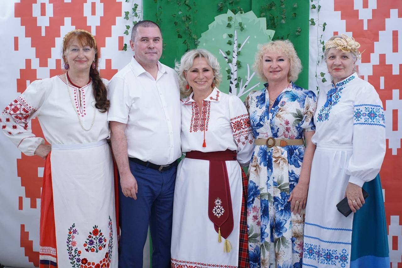 Коллектив «Сябровки» стал участником фестиваля белорусской культуры «Карагод Сяброу» Коллектив «Сябровки» стал участником фестиваля белорусской культуры «Карагод Сяброу»