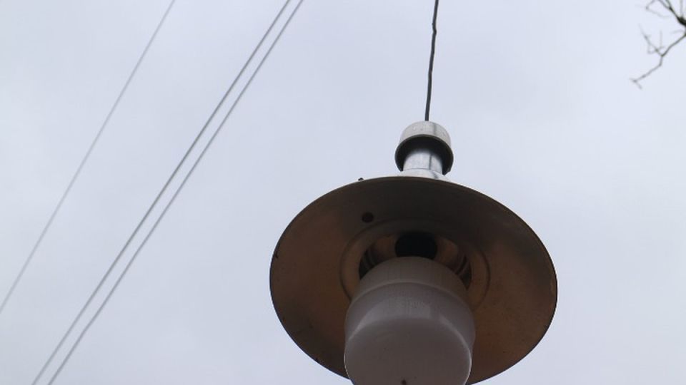     :  , , , , ,      8 