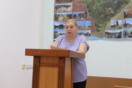    15        :