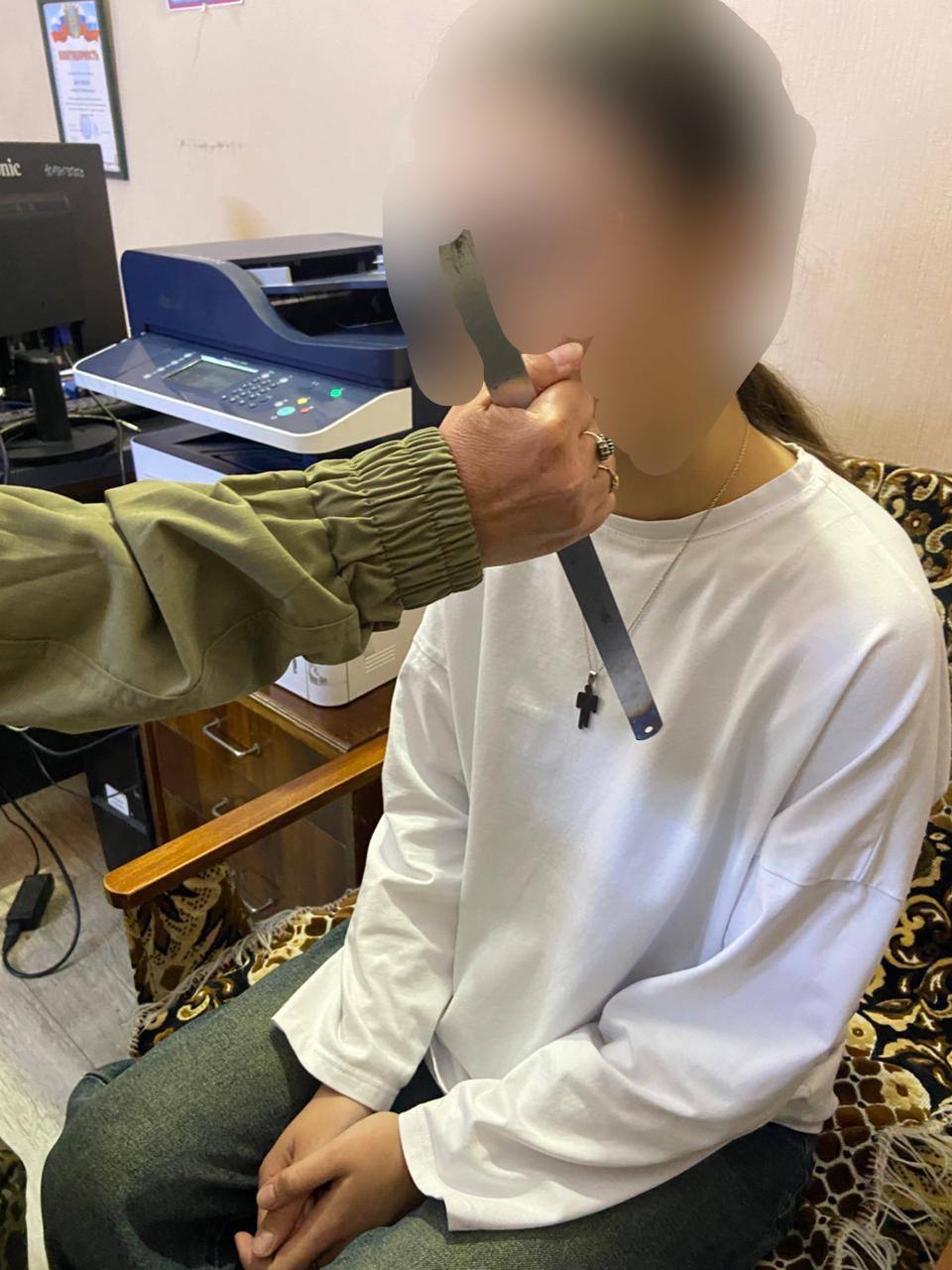 Жительница Евпатории напала с ножом на невестку Жительница Евпатории напала с ножом на невестку