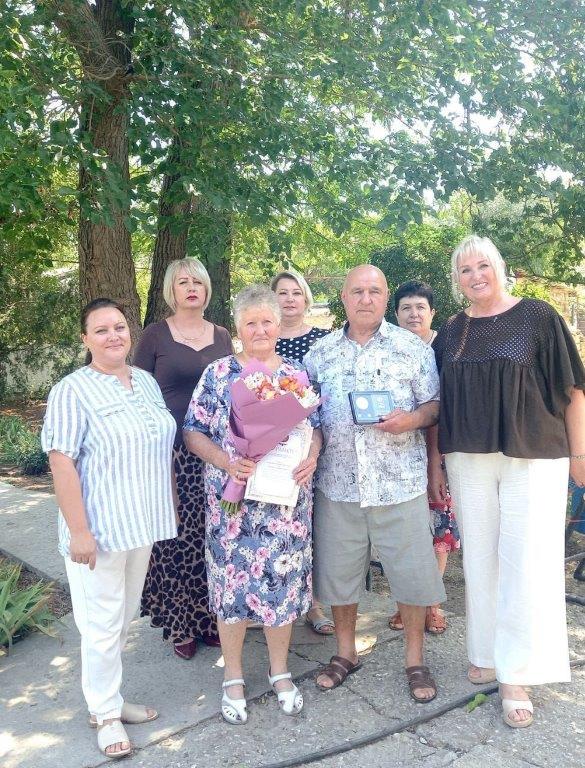 Подведомственные Минтруду РК учреждения социального обслуживания провели ряд мероприятий, посвященных Дню семьи, любви и верности Подведомственные Минтруду РК учреждения социального обслуживания провели ряд мероприятий, посвященных Дню семьи, любви и верности